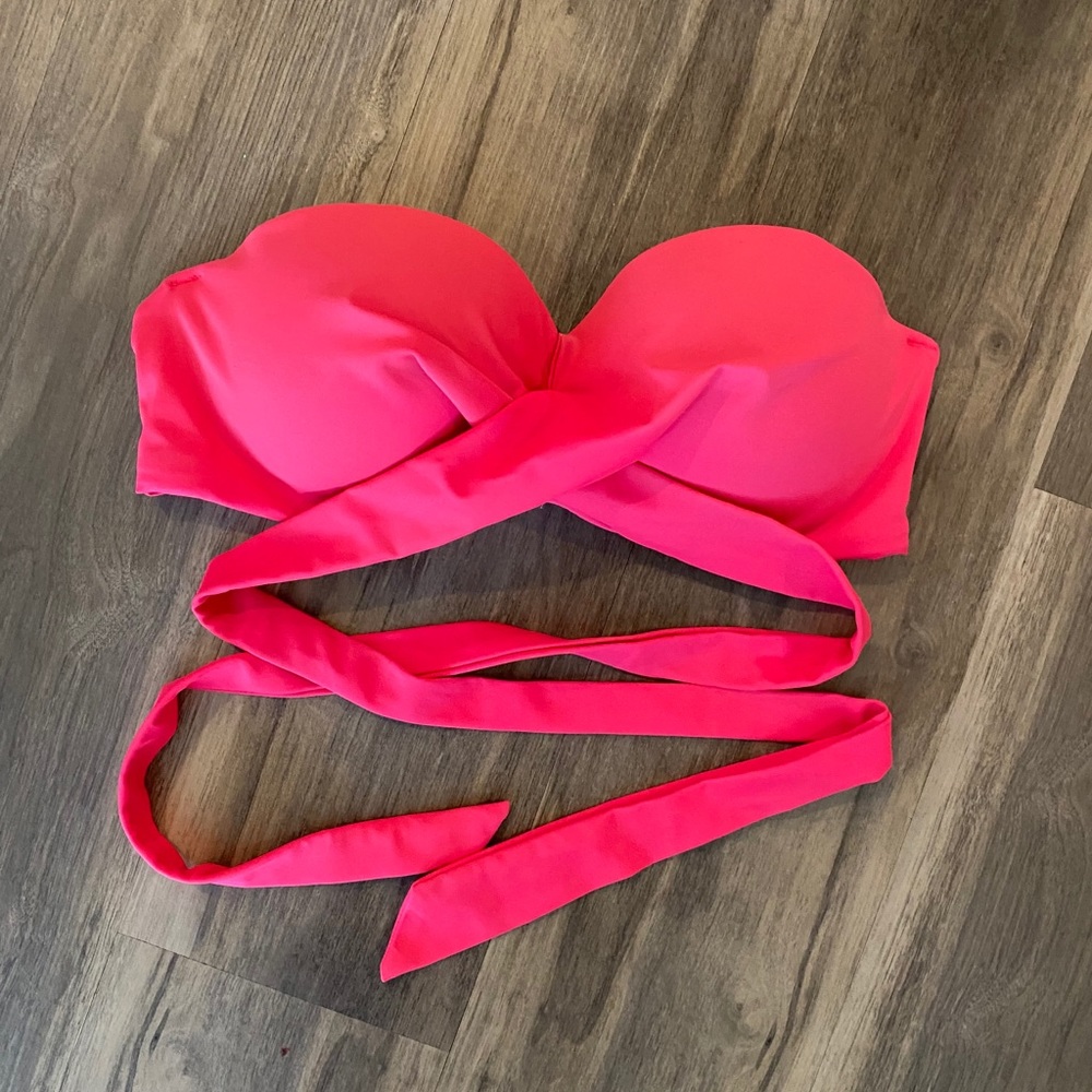 Victoria’s Secret swimsuit top medium